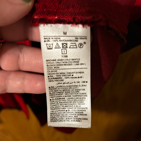 Old Navy black/red plaid button up dress. Size M - Picture 7 of 7